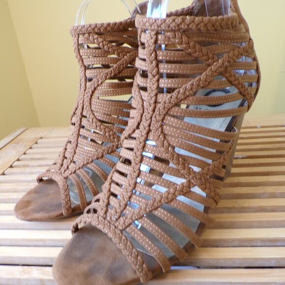 G by Guess Heels Leather Strappy Open Toe Shoes Women’s Size 9.5M - Picture 2 of 14